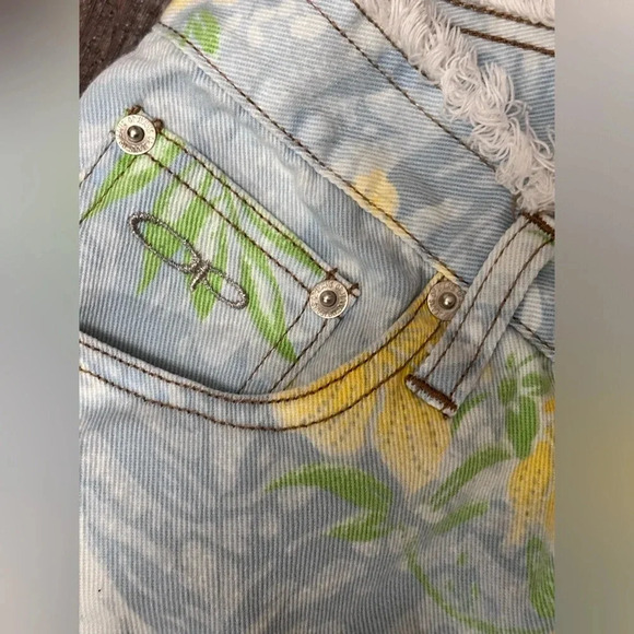 OP. Capri Jeans Juniors Size 9 - Picture 4 of 6